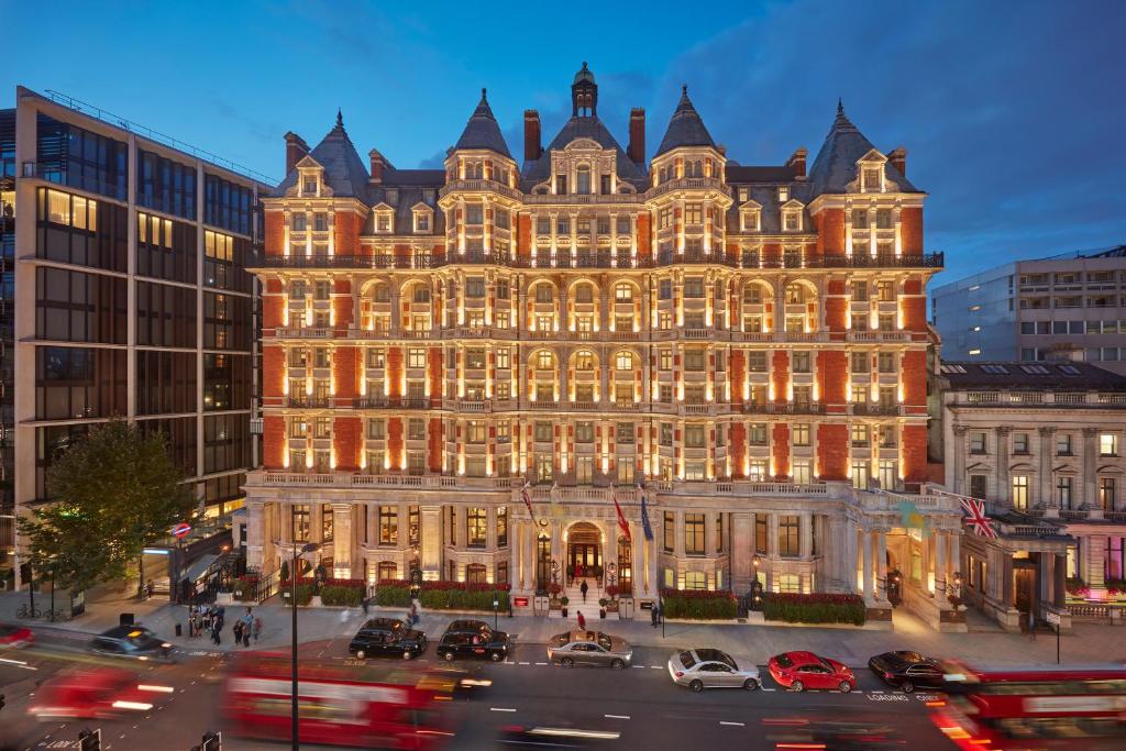 Mandarin Oriental Hyde Park London
abroadd.com: $6,548

booking.com: $8,622

saving: $2,074